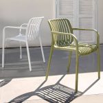 Klares Outdoor-Essset mit Polymer-Sitz, 7-teiliges Set, wetterfestes Design mit Stuhl, einfacher Stil und Tisch, Weiß, 59"L x 35"B x 28"H, Tisch & 6 Stühle