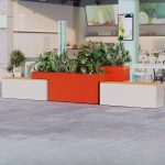 Zeitgenössische Gartenbank mit Sitzfläche in Naturfarbe und Stauraum, Orange