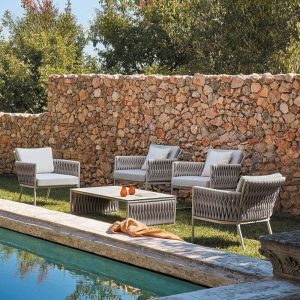 Trendiges graues Metall-Mehrsitz-Sofa 1 Stück wasserfestes Sofa mit abnehmbarem Kissen, 3-Sitzer Sofa