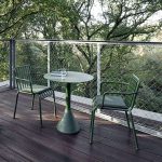 Einfacher quadratischer Patio-Esstisch mit Eisen-Tischplatte in Salbeigrün, 27,6"L x 27,6"B x 29,1"H