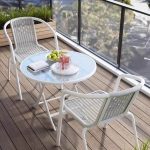 4-teiliges klares rundes Outdoor-Esstischset mit Polymer-Sitzmöbeln, UV-geschützt mit Stuhl und Tisch, 31,5"L x 31,5"B x 28"H, Tisch & 3 Stühle