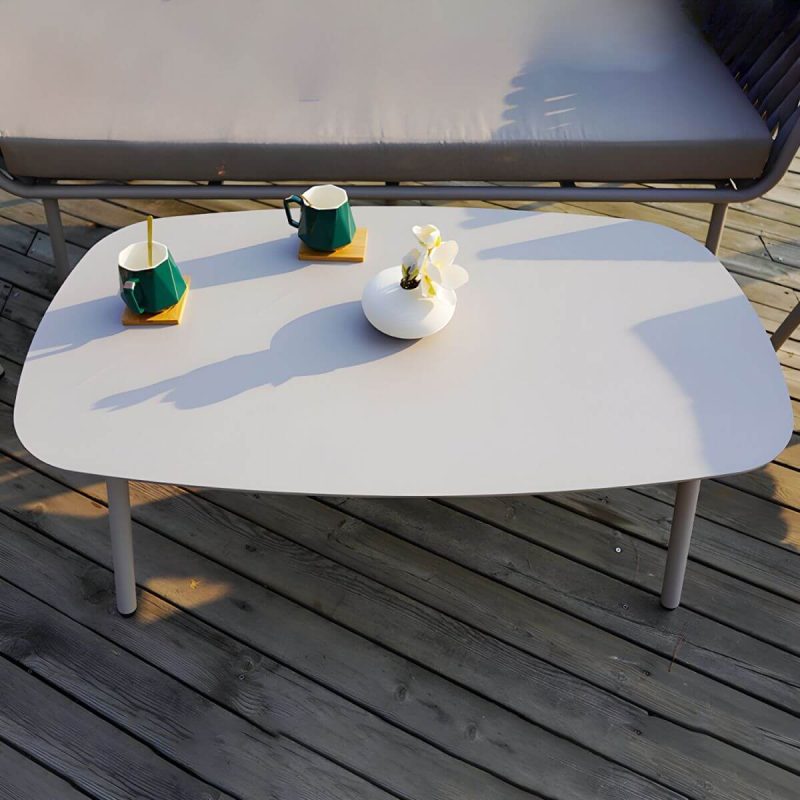 Seilgeflochtener moderner Patio-Sofa-Kombination wasserdicht mit Metallrahmen - 2-teiliges Set (1 3-Personen-Sofa & 1 Couchtisch)