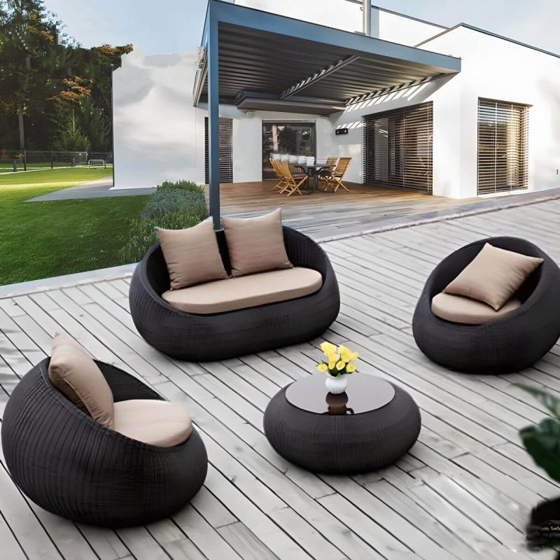 Dunkelbrauner Rattan Outdoor Sofa-Set im modernen Stil mit Glas-Couchtisch - 4-teiliges Set (2 Stühle & 1 Loveseat & 1 Couchtisch)