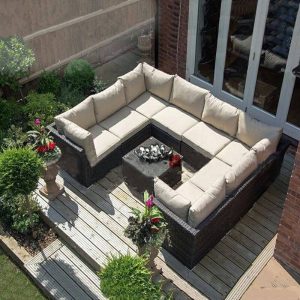 Moderner Stil WeCourtyard Sofa Kombination mit Rattan-Rückenlehne und Kissen in Schwarz - 4-teilig (3-Sitzer Sofa x 2 & Mittelloveseat & Couchtisch)