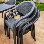 Außendining-Set mit Polymer-Verbundsitz, Mitternachtsschwarz Rechteck, UV-geschützt, 5-teiliges Set mit Stuhl und Tisch, 63"L x 35,5"B x 28,3"H, Tisch & 4 Stühle
